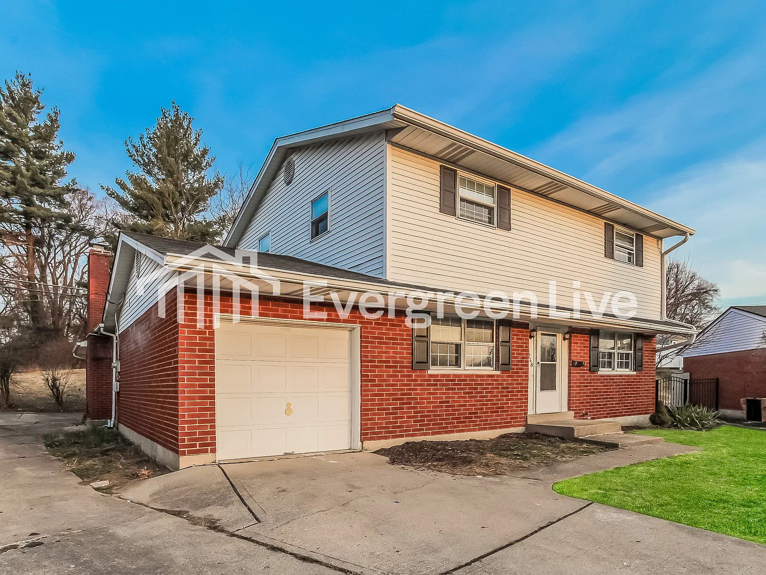 4 bed, 1.5 bath, 1856 sqft, $1,945 — Photo 2
