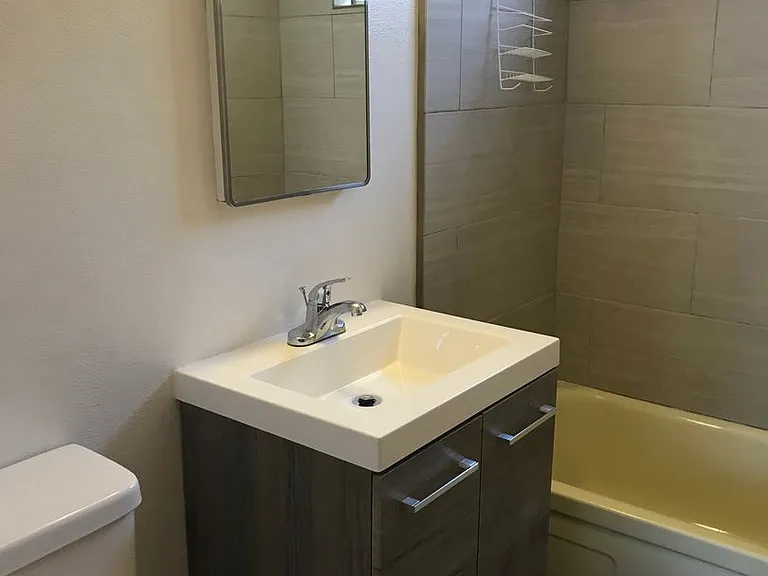 1805 N Harrison Blvd — Photo 10