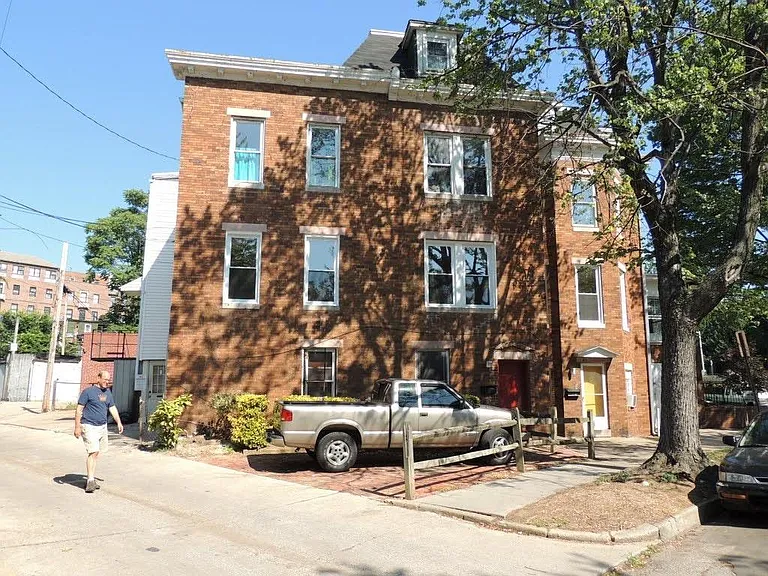 331 E University Pkwy #2 — Photo 34