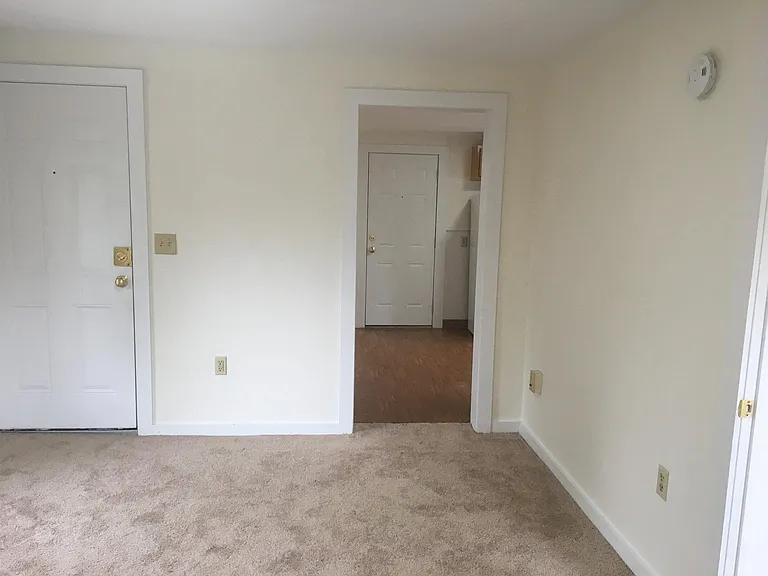 82 3rd St #2E — Photo 33