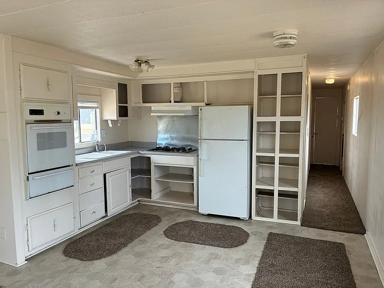 1400 Mississippi Ave — Photo 3