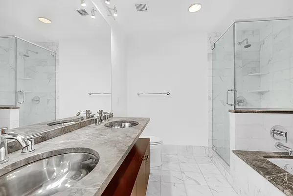 Rented by Compass | media 21