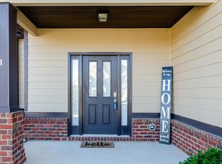 1290 Long Acre Dr, Loganville, GA 30052