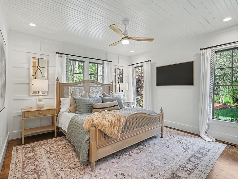 545 Cross Creek Trl — Photo 44