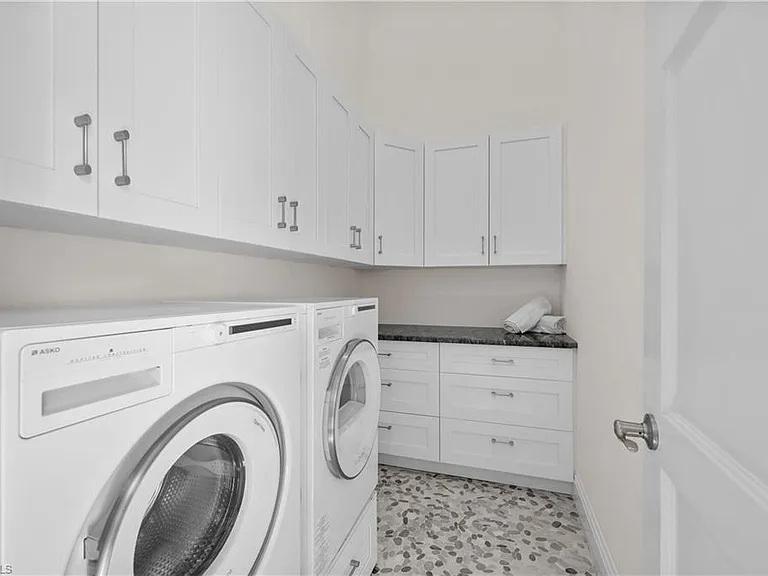 590 Carica Rd — Photo 34