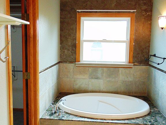 Master Tub