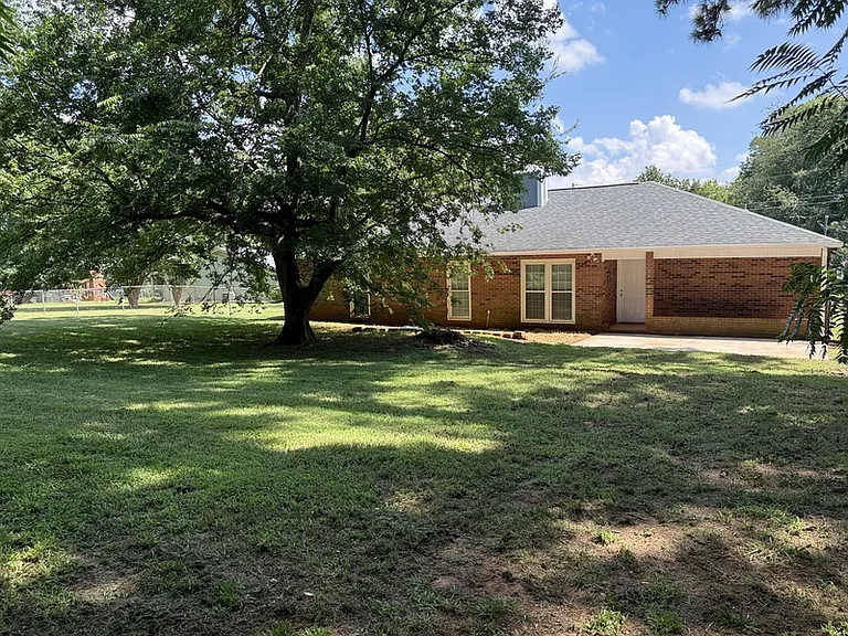 111 Scarlet Oak Cir — Photo 22