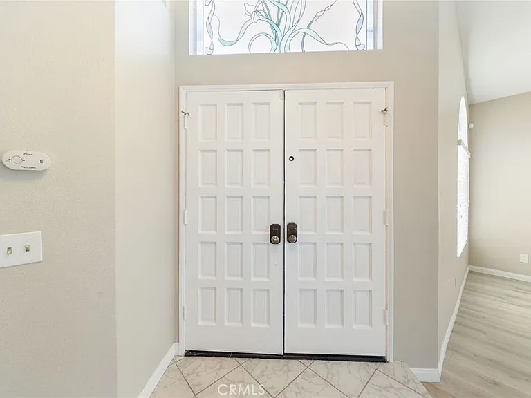 23205 Azela Cir — Photo 4