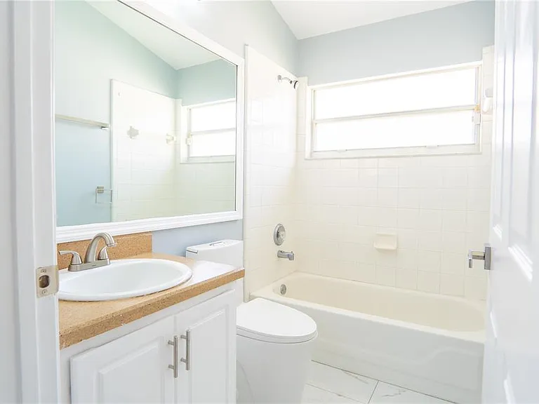 136 Seneca Point Trl — Photo 22