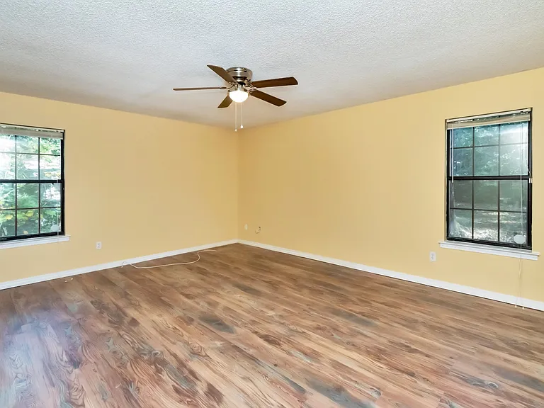 3057 Brookline Dr W — Photo 28
