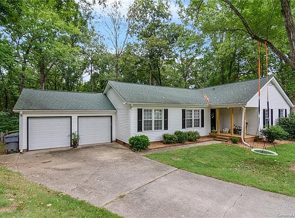 2nd image of 10803 Sawgrass Ct