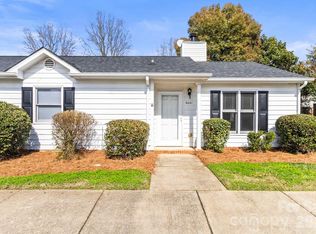 6041 Crape Myrtle Ln, Charlotte, NC