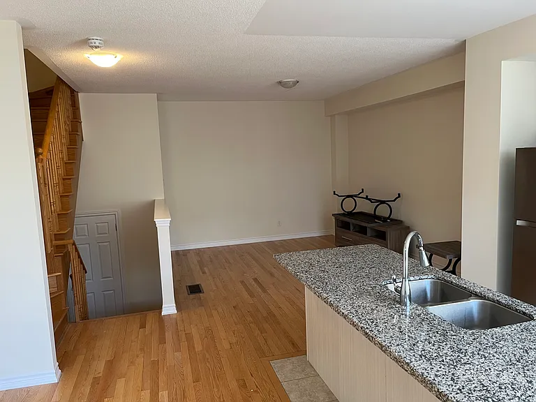 3037 Cascade Cmn — Photo 4
