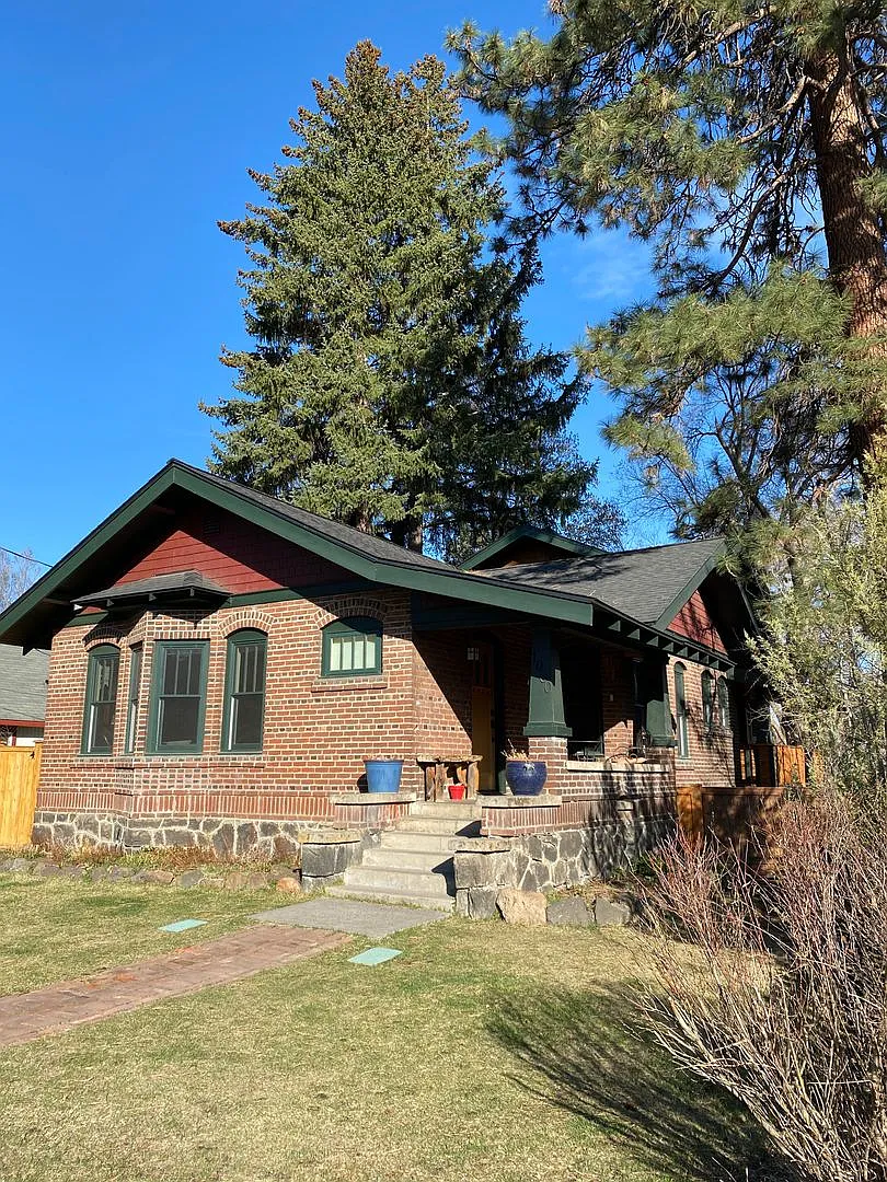 Remodeled Westside Bend Bungalow | Hot Tub, Large Backyard & Utilities Included — Photo 1