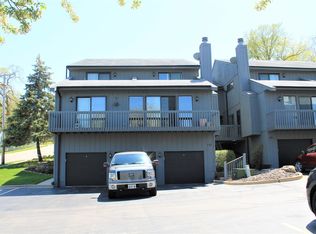 191 Howard Ct APT 6, Fox Lake, IL 60020