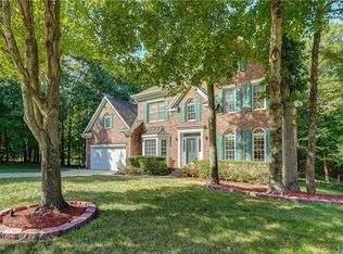4701 Hanging Ivy Dr, Charlotte, NC 28215