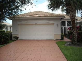 9744 Crescent View Dr S, Boynton Beach, FL 33437