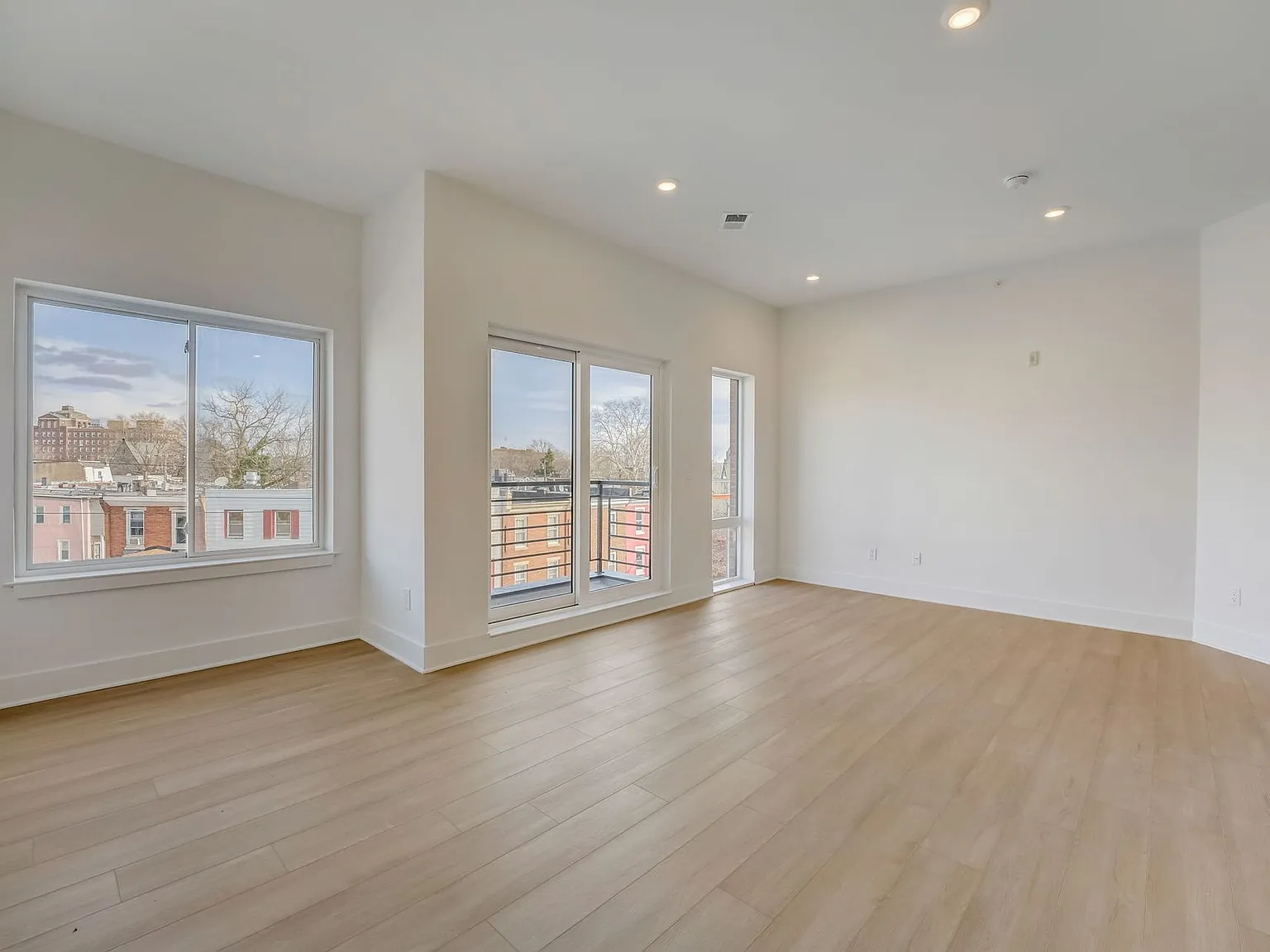 Nova Commons - 4200 Landcaster Ave — Photo 4