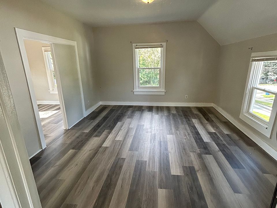 192 Sq ft