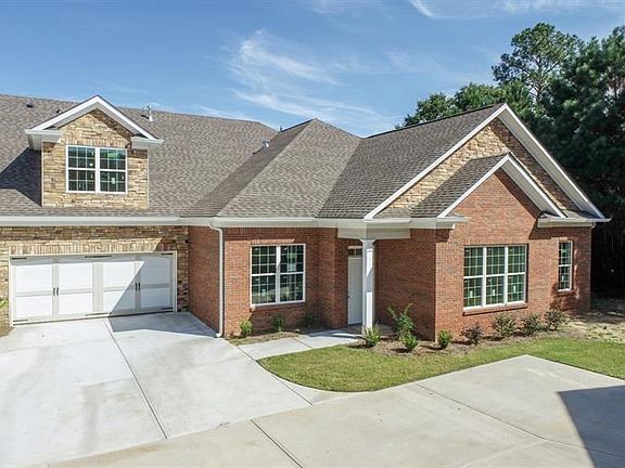 3rd image of 203 Haven Cir