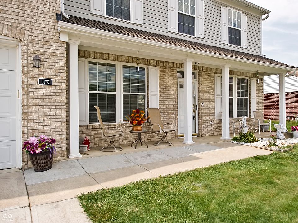 2nd image of 1170 Lexington Woods Dr