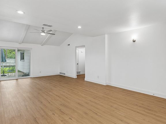 3rd image of 2512 Towerwood Dr