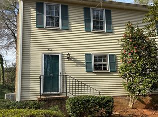 32 Dover Dr, Taylors, SC 29687