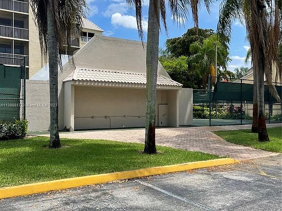 5th image of 8363 Lake Dr APT 501