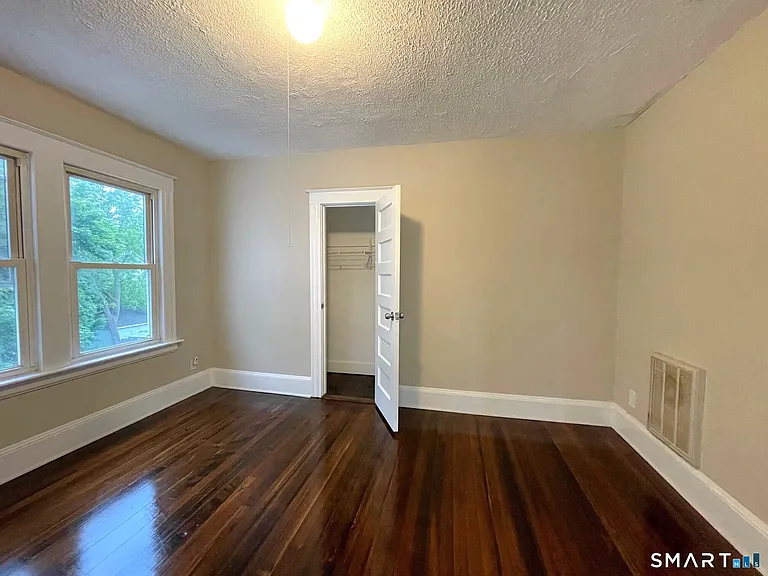 541 Church St #3 — Photo 6