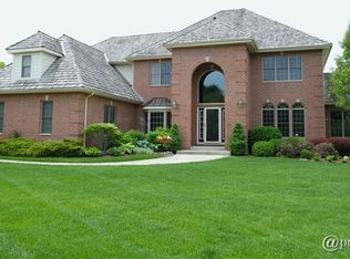 1201 Ashbury Ln, Libertyville, IL