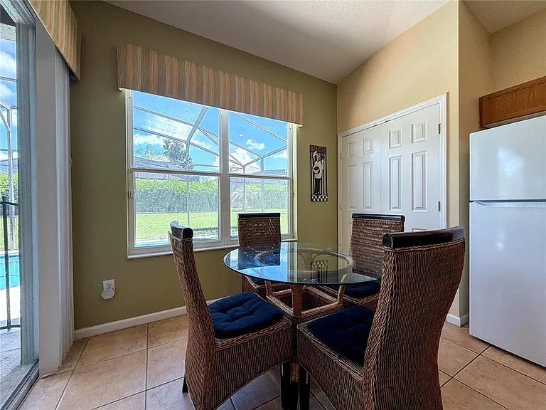 8127 Fan Palm Way — Photo 11