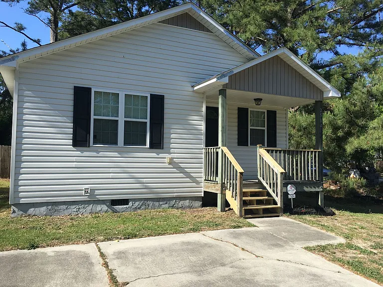 2504 McKinley Ave — Photo 2