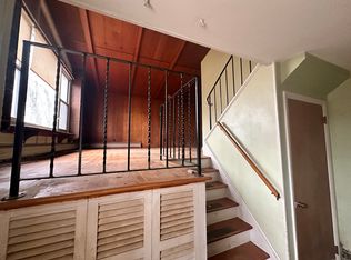 12 Barry Dr, Gales Ferry, CT 06335