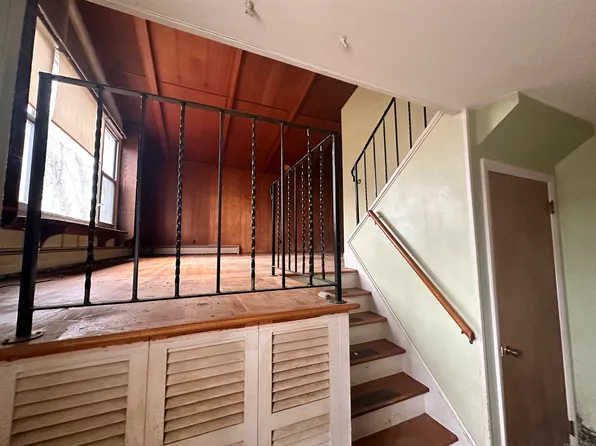 12 Barry Drive, Ledyard, CT 06335