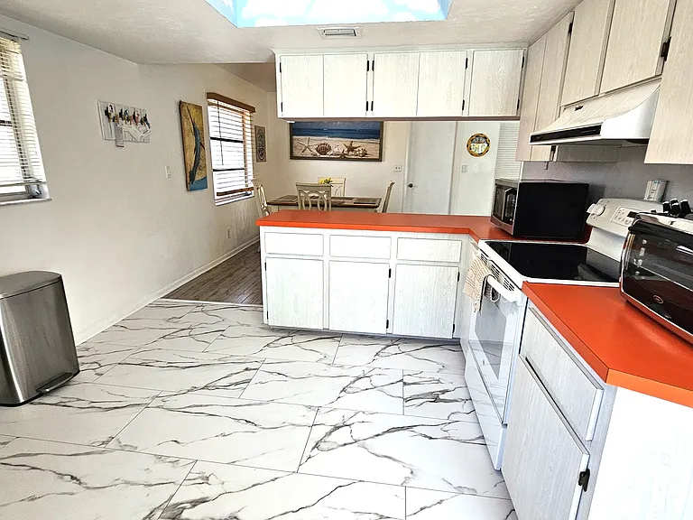 4010 Outer Dr — Photo 6
