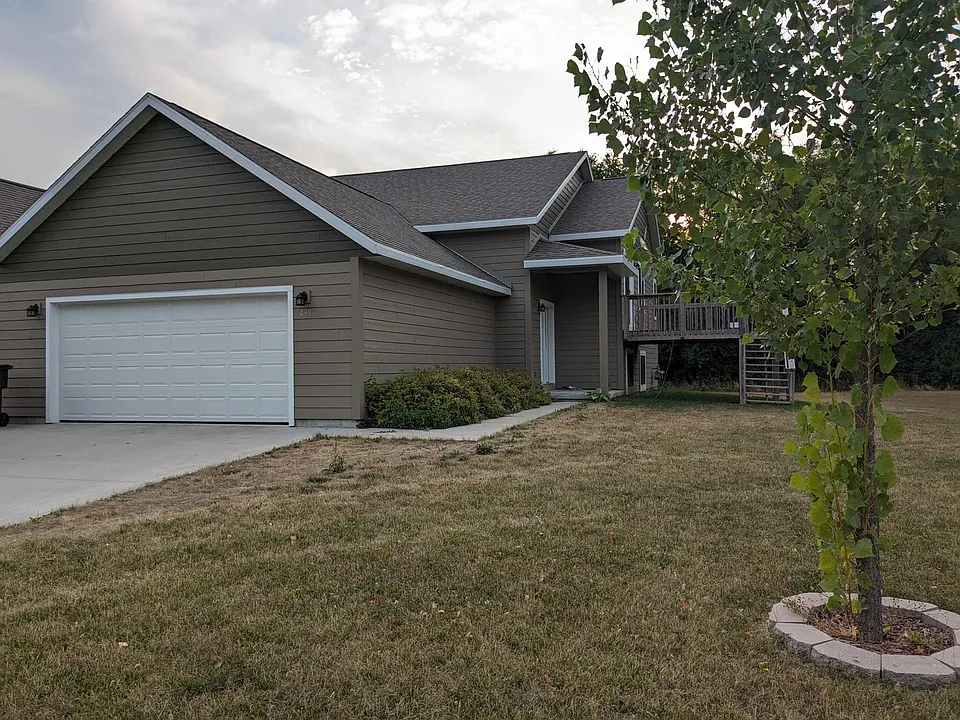 439 Sandalwood Ct