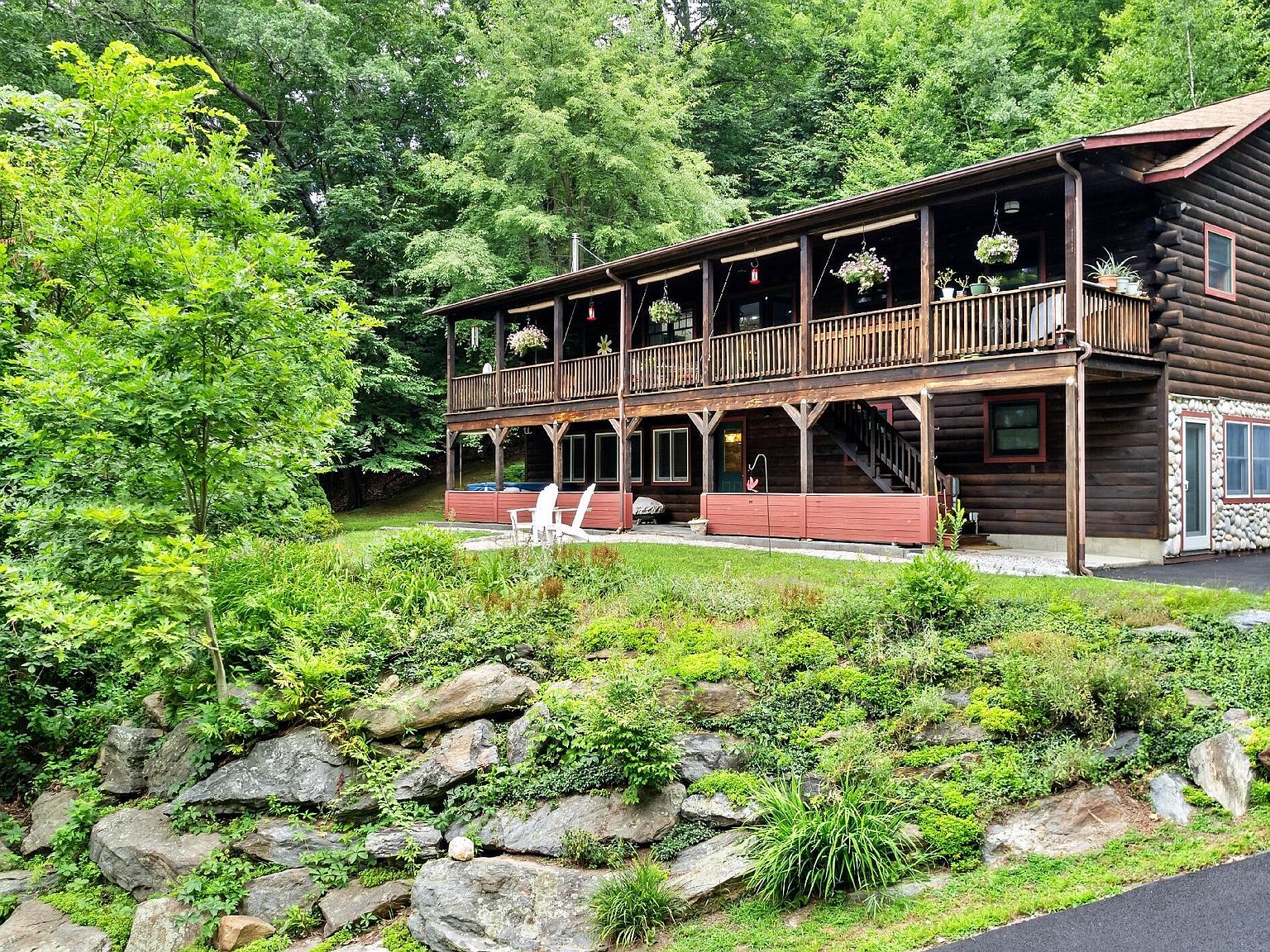 28 Hillside Ave, Great Barrington, MA 01230 MLS 244033 Zillow