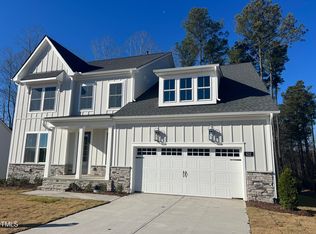 612 Long Lake Dr, Fuquay Varina, NC 27526