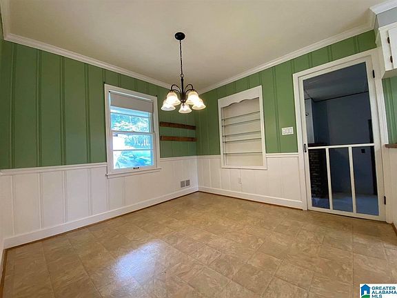 5th image of 510 9th Ave NE