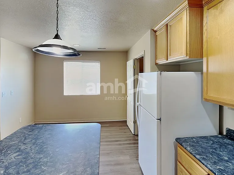 420 N Madison Ave — Photo 4