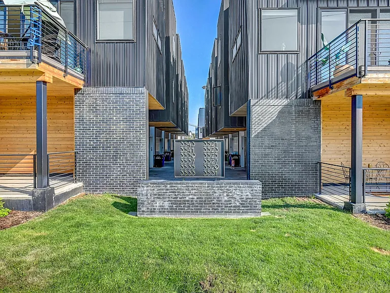 3530 W Conejos Pl — Photo 36