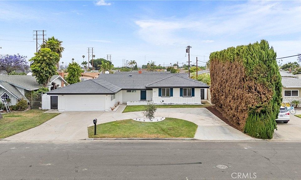 1st image of 8771 La Grand Ave