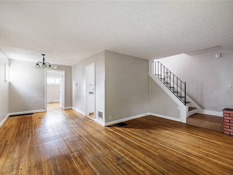 1619 South Ave — Photo 24
