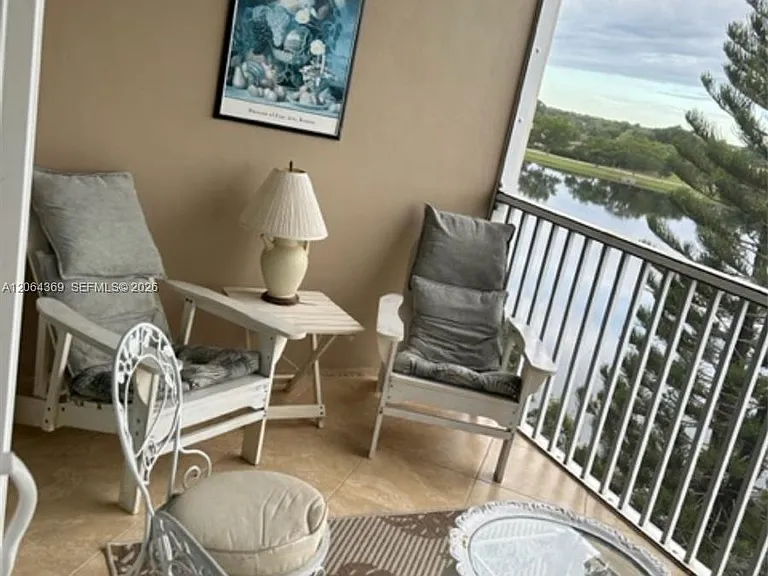 2801 N Palm Aire Dr #607 — Photo 13