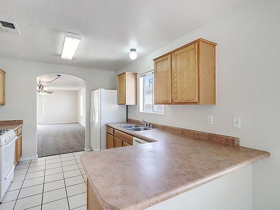 5th image of 6867 Candelia Ave NW