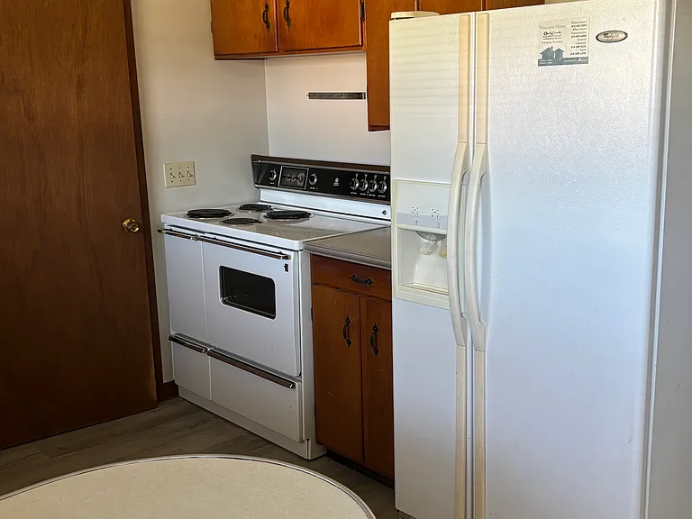 829 Olmstead Dr — Photo 7