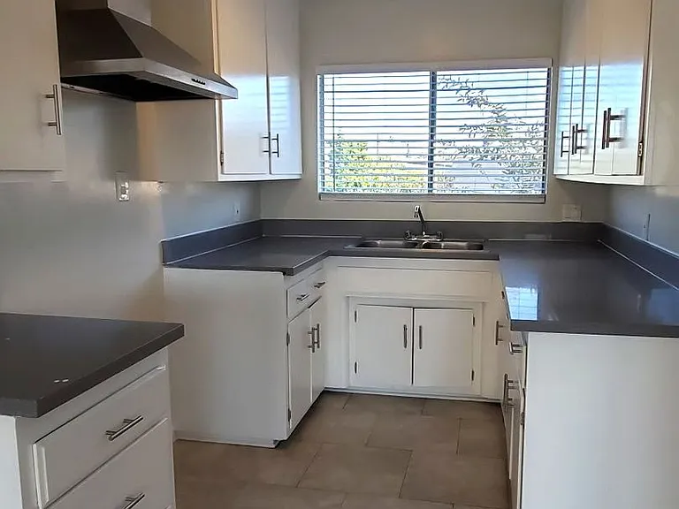 5475 Homeside Ave — Photo 2