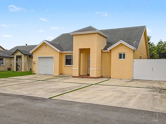 3rd image of 24930 SW 129th Ct