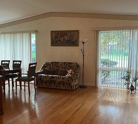 5th image of 9445 Kedvale Ave