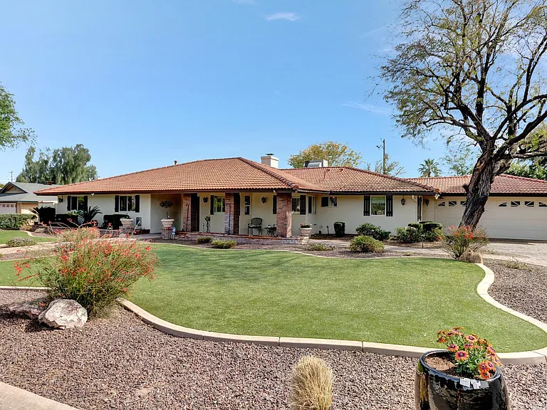 6821 E Vista Dr — Photo 1